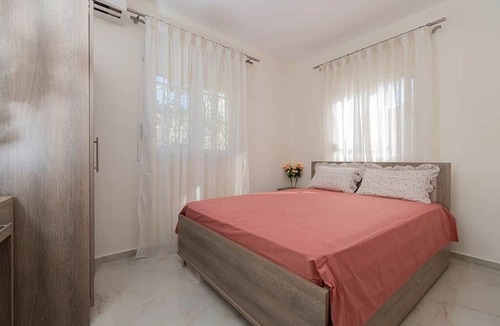 Paradhisos Apartment | Paradise House