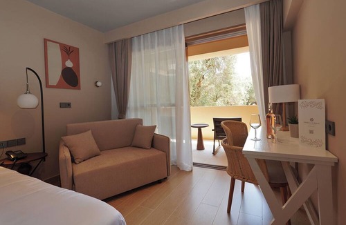 Barbati Hotel | Ionian Crown Suites in Barbati