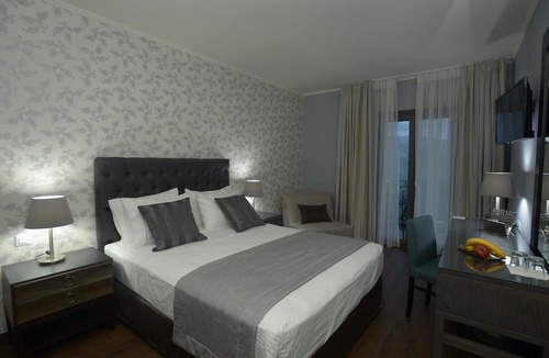 Paramythia Hotel | Theasis