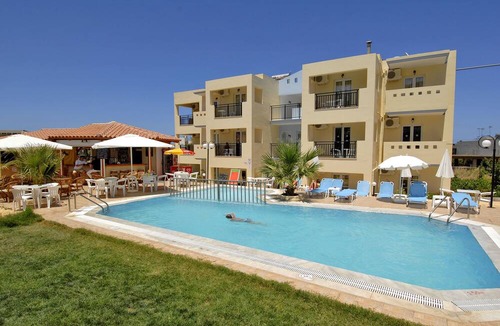 Stalida House | Sunshine Studios & Apartments