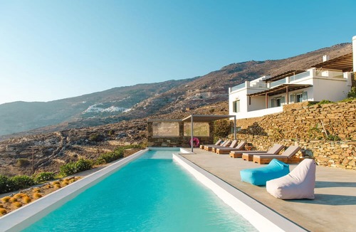 Exomvourgo Villa | ReGenesis Villas