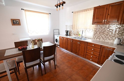 Kos Villa | Traditional stone build villa with small swimming pool, yard and bbq !