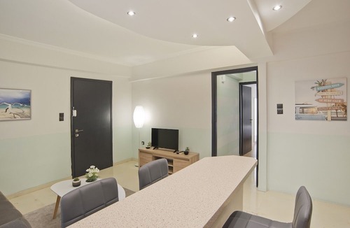 Peiraiki Apartment | Blue Dream Modern Piraeus Apt, Walk to Beach