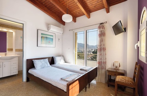 Salamis Villa | Apartment 'Golden Seaside House number 1' with Sea View, Garden & Wi-Fi