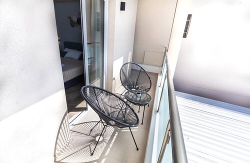 Kato Stalos Apartment | Queen Mary