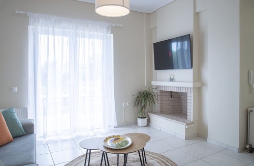 Nea Makri Condo | Charming beach home next to crystal waters