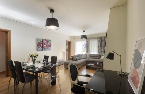Makrigianni Apartment | MisaraliotouA3 · 3BR Prime APT a breath away from