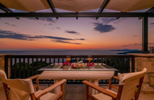Elation Villa | Strofilia Authentic Villas