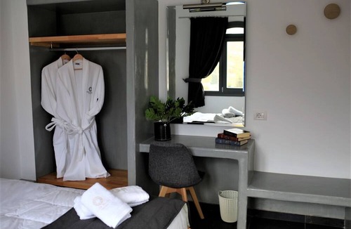 Exo Gonia Apartment | A Lux Villas Santorini