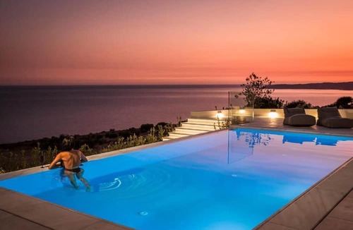 Plateies Villa | Oikos Boutique Residences Private Estate