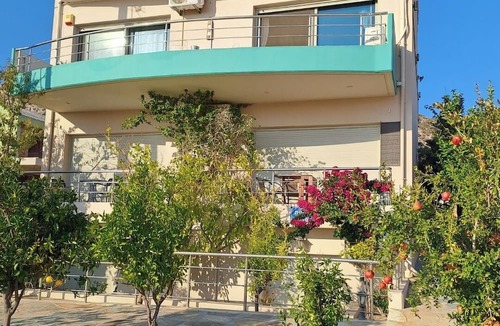 Charakas Apartment | Combines acquaintance of Athens and holidays by the sea (00002384161)