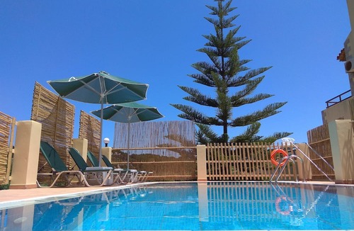 Kaloniktis Villa | Stratos Villas