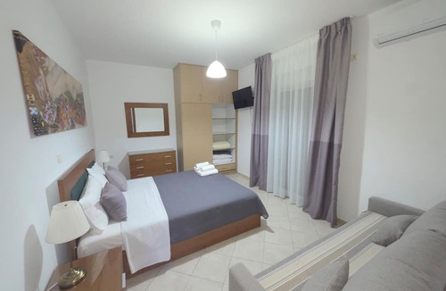 Agia Kiriaki Apartment | Olive Tree Apartment