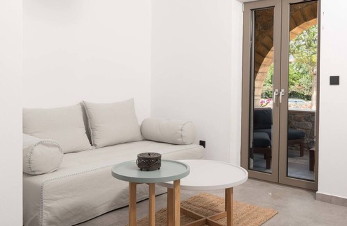 Agios Nikolaos Apartment | Calme Suites Mani