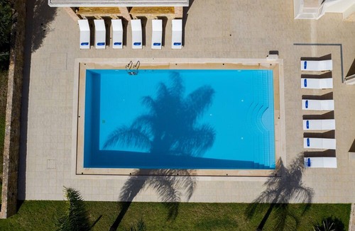 Souda Villa | 7 Bedroom Superb Villa Melitini, Sleeps 16