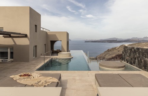 Akrotiri Villa | Arota Exclusive Villas