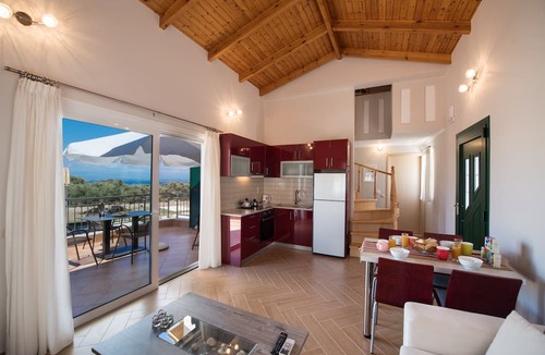 Tsoukaladhes Apartment | Lefkogea Villas