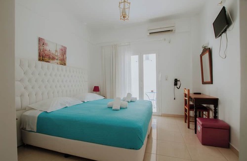 Fira Apartment | Ptolemeos Pension