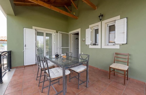 Gythio Apartment | Spedion Villa - Near to sea With Heating Pool
