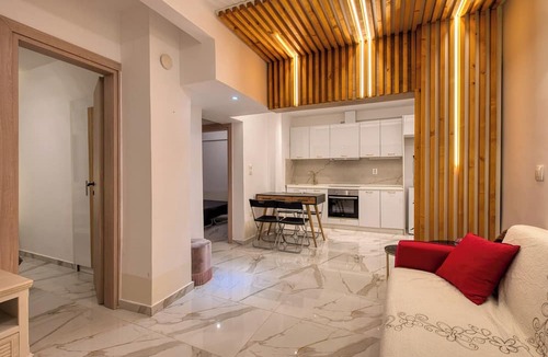 Thessaloniki Apartment | Thermaic Gulf Breeze Apartment – Sleeps 4 by ΜΡS