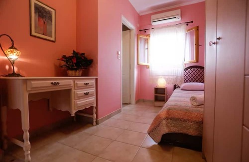 Kropia Apartment | Marousa's Country House 12’ from Athens Airport by ΜPS
