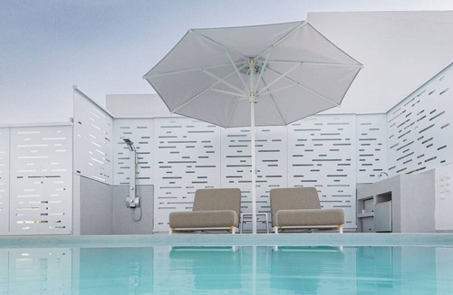 Gazi Apartment | Ma Maison N°5, Private Heated Pool, Acropolis view