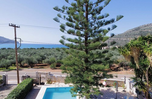 Karavostasi Apartment | Lithos By The Sea