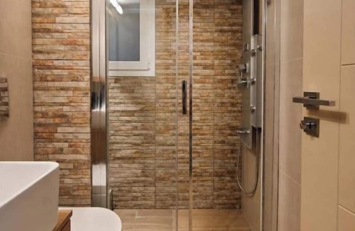 Chaidari Apartment | Apartment in Haidari with a view of the city