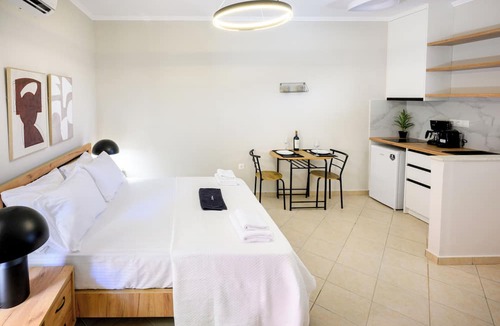 Tsoukaladhes Apartment | ML Houses Lefkada