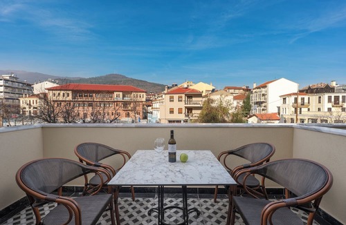 Florina Apartment | Mountain Pine Luxury Suites