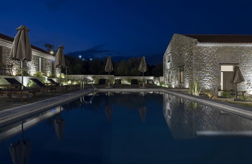 Sourpi Apartment | Lichnos Luxury Suite