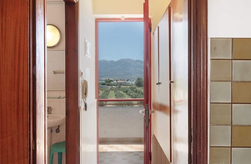 Tingaki Apartment | Studio Apartment 'Golden Sun 9' with Sea or Garden View, Shared Pool and Wi-Fi
