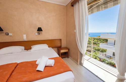 Agia Marina Apartment | Oelia Rooms & Apartments