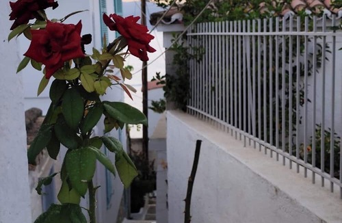idhra Apartment | Cozy apartment for small family 2 minutes from Castello Baby Beach