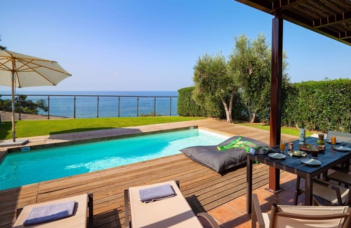 Nea Moudania Villa | Kalma Villa Pente in Moudania