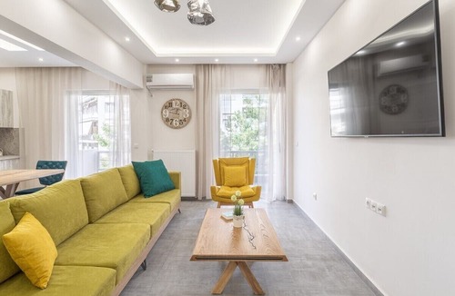 Nea Smirni Apartment | Afroditi Suite - Spacious apt, central & safe!