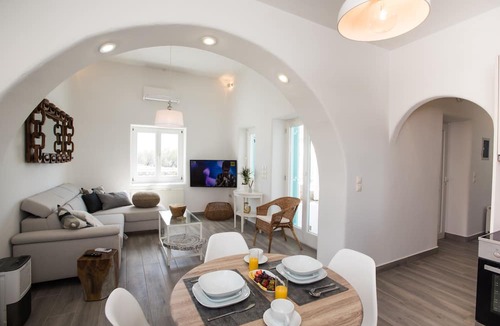 Paraga Villa | TIFFANYS VILLAS