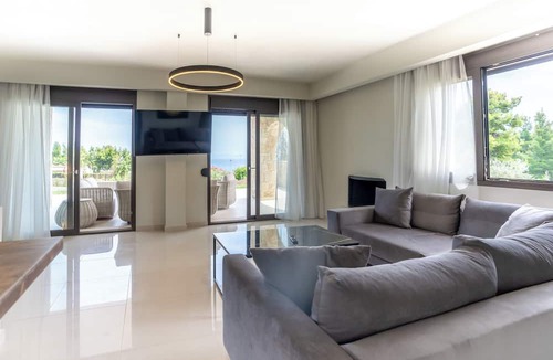 Kriopigi Villa | Helios Blue Villas