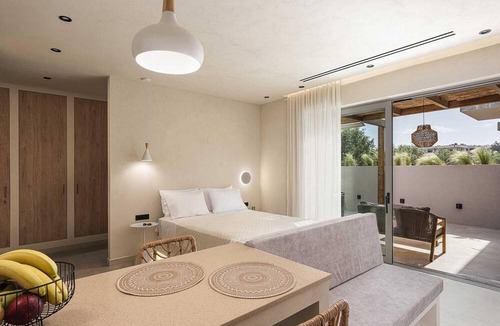 Daratsos House | Lux Suite with Jacuzzi Near Beach