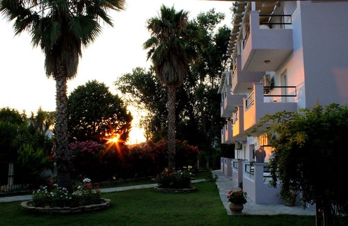 Kavos Apartment | CAVOS BEACH HOUSE