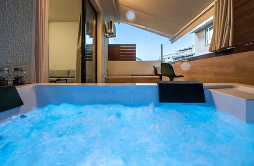 Monastiraki Apartment | Apt with Jacuzzi in Balcony/Best location Athens