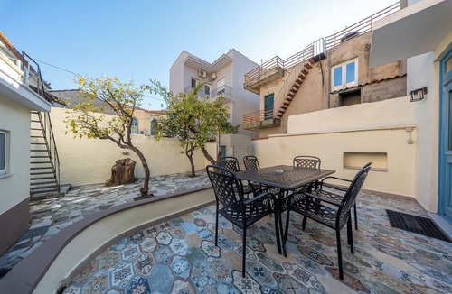 Lesvos Apartment | Eleofilos Old Town