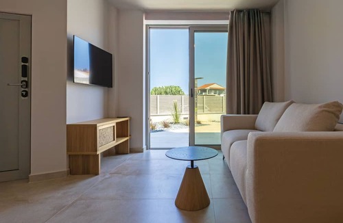 Nea Peramos Apartment | Thines Comfort Living