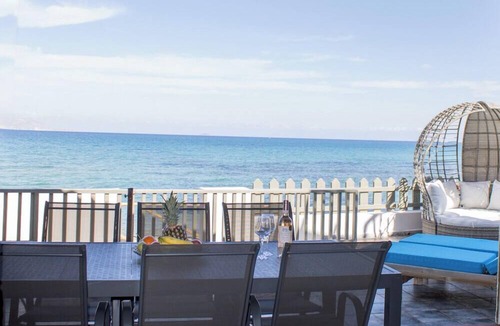 Kokkini Chani Apartment | Zen Beachfront Apartment
