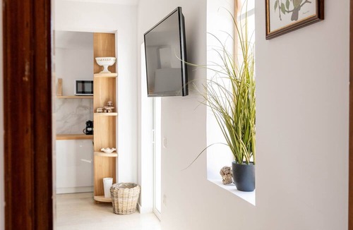 Limni Vouliagmenis Apartment | Agrambeli Apartments at Heraion Lagoon