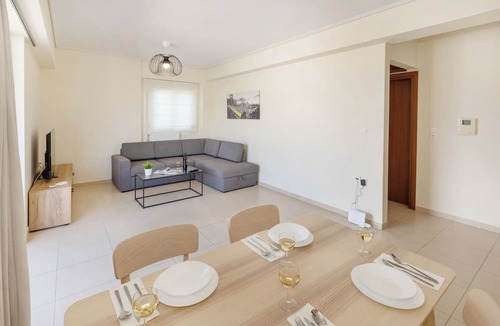 Kallithea Apartment | Urban Oasis with Acropolis Views by GHH
