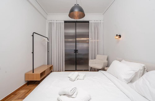 Pangrati Apartment | LIV - Elegant City Stay in Pagrati