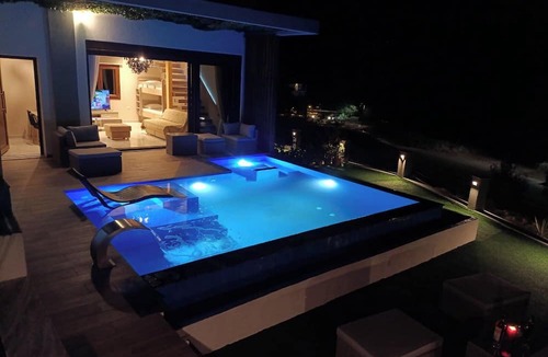 Sithonia House | The Diamond of Kriaritsi private pools