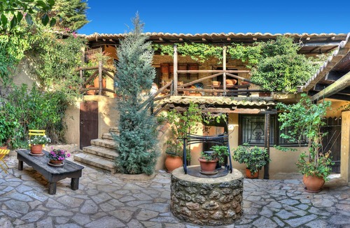 Egira Apartment | Ampelos Estate