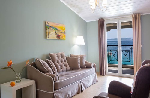 Mikros Gialos Apartment | Captain Nick